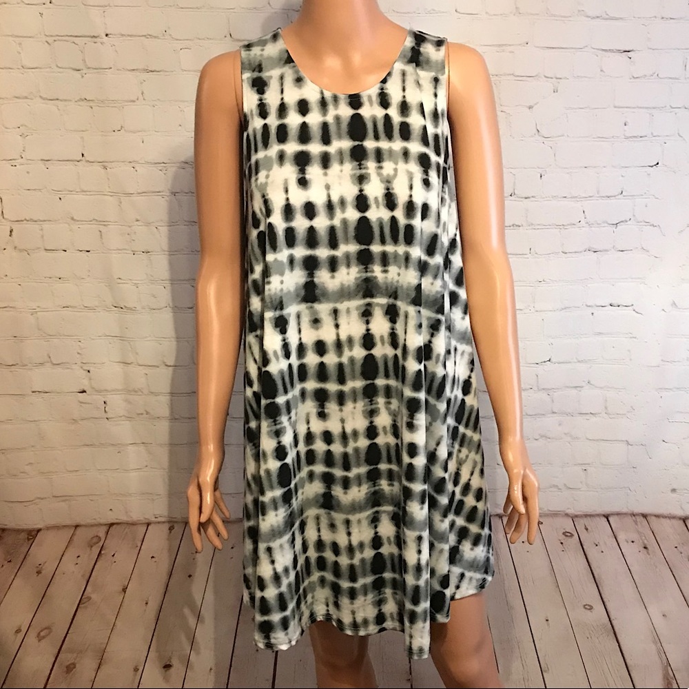 Alya Francesca’s gray white black tie-dye dress size large boho